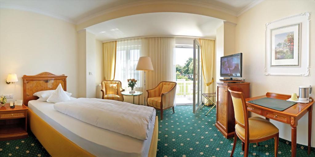 Hotel Sacher-Stoiber Bad Füssing Oda fotoğraf