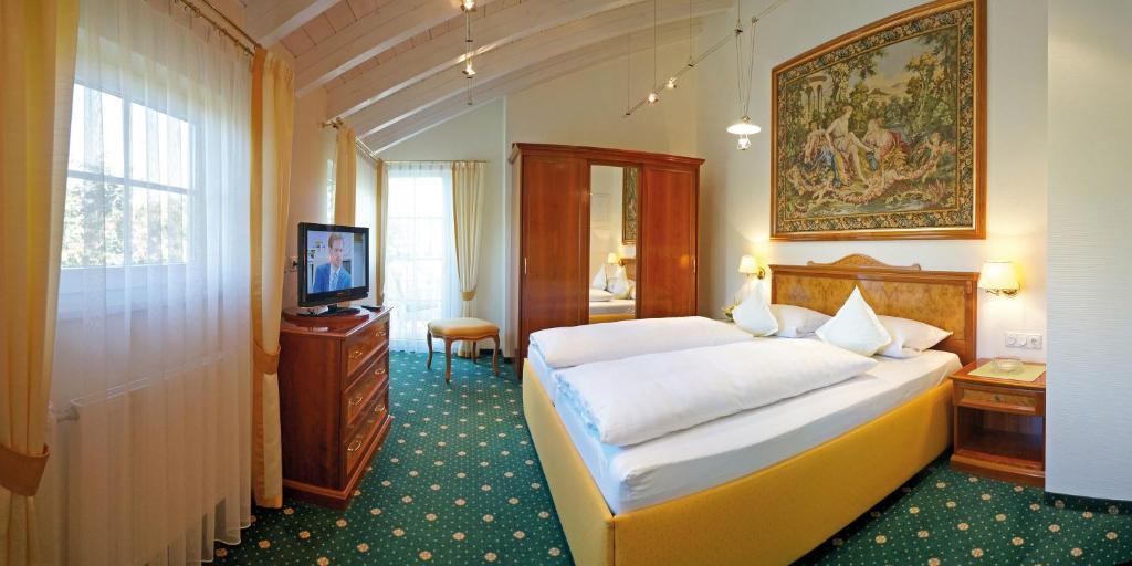 Hotel Sacher-Stoiber Bad Füssing Oda fotoğraf
