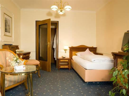 Hotel Sacher-Stoiber Bad Füssing Dış mekan fotoğraf